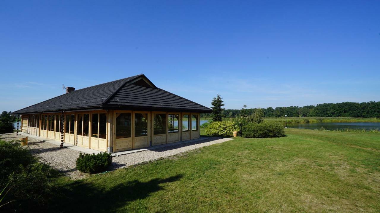 Hotel Jakubus Wilkow  Esterno foto