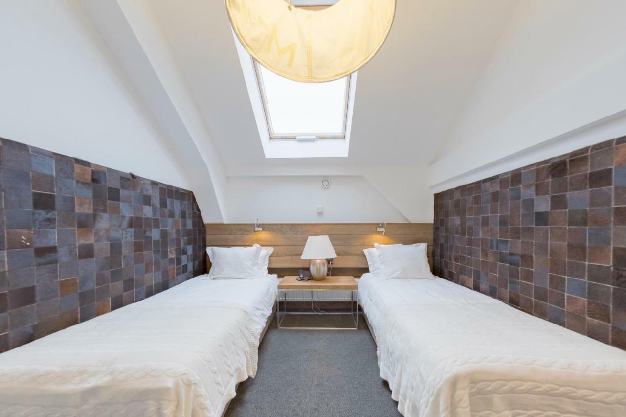 Hotel Jakubus Wilkow  Esterno foto